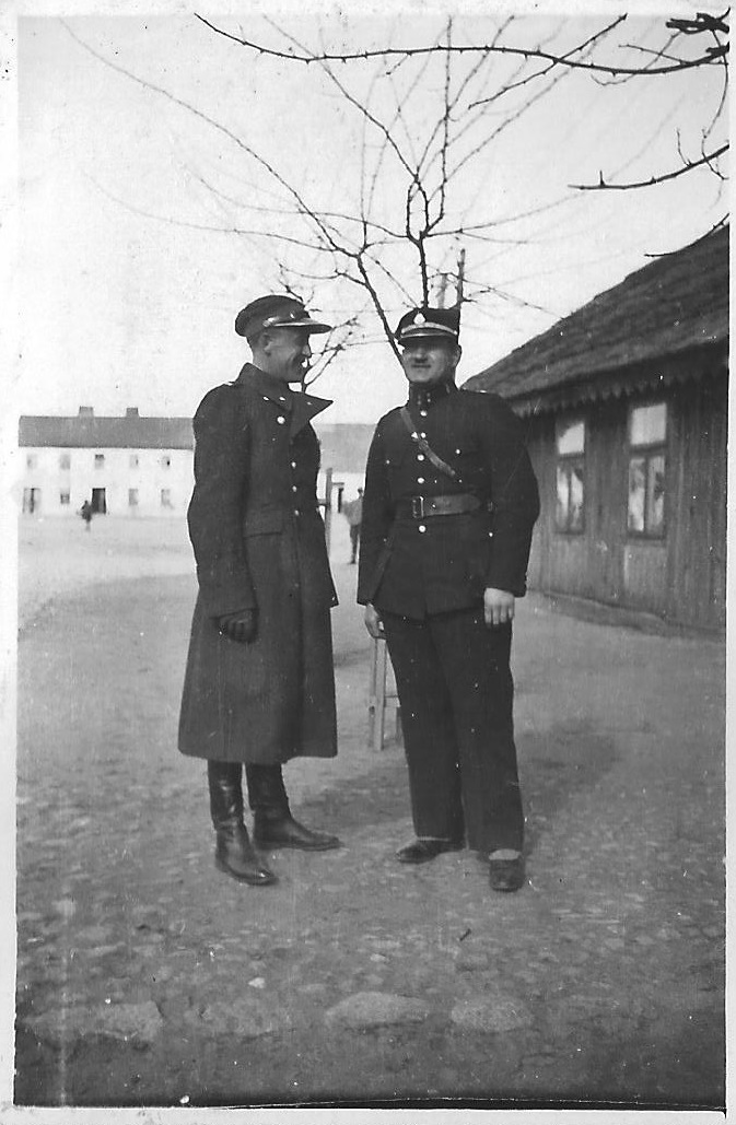 121. P. Grodzki z lewej