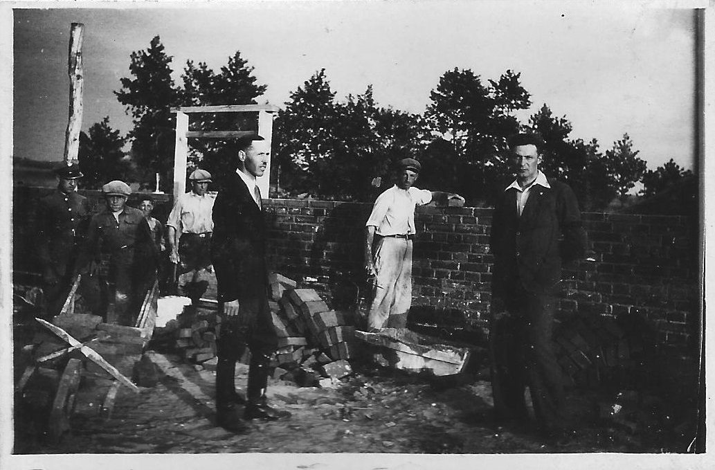 138. Być może budowa szkoły