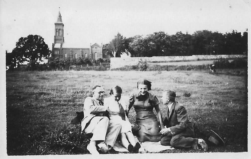 155. Jan Dykowski pierwszy z prawej