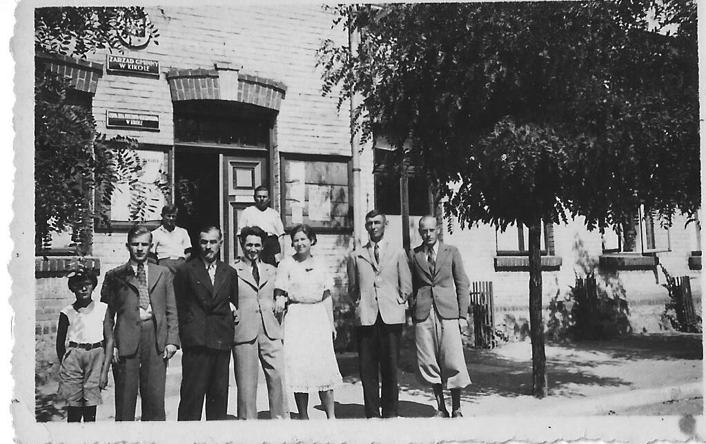 160. Pracownicy Urzędu Gminy w Kikole Jan Dykowski drugi od lewej